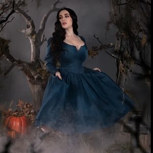 NWOT-La Femme en Noir- " Lady Crane Dress in SMALL from Sleepy Hollow Collection